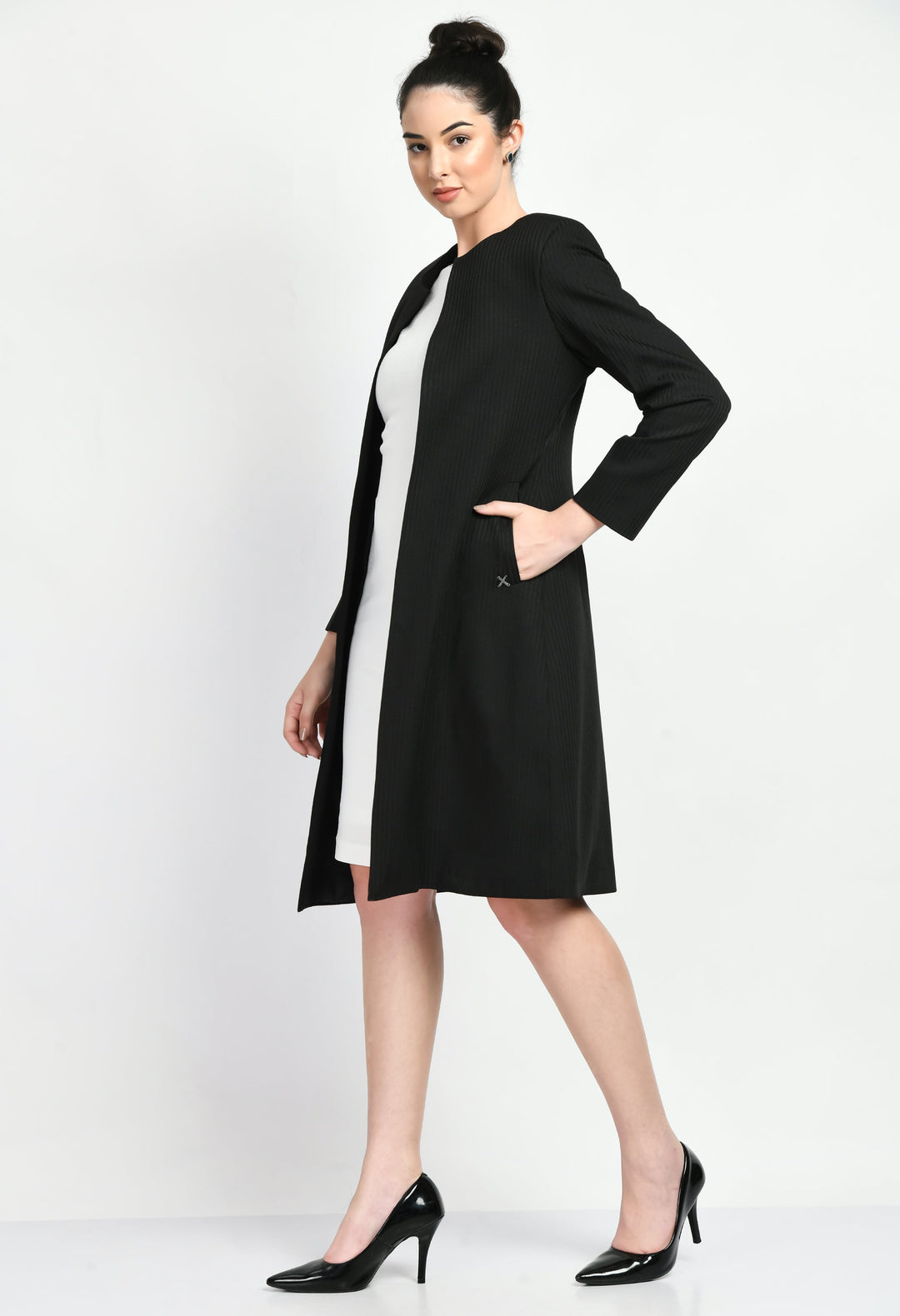 Black-Cotton-Blend-Confidence-Striped-Long-Blazer