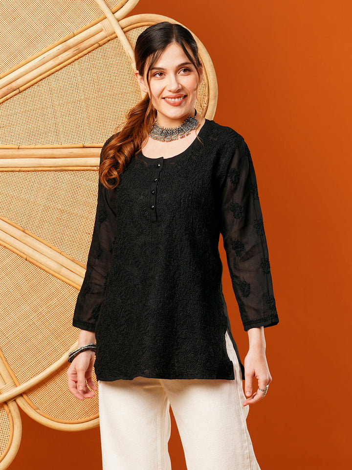 Black-Cotton-Blend-Embroidered-Chikankari-kurti