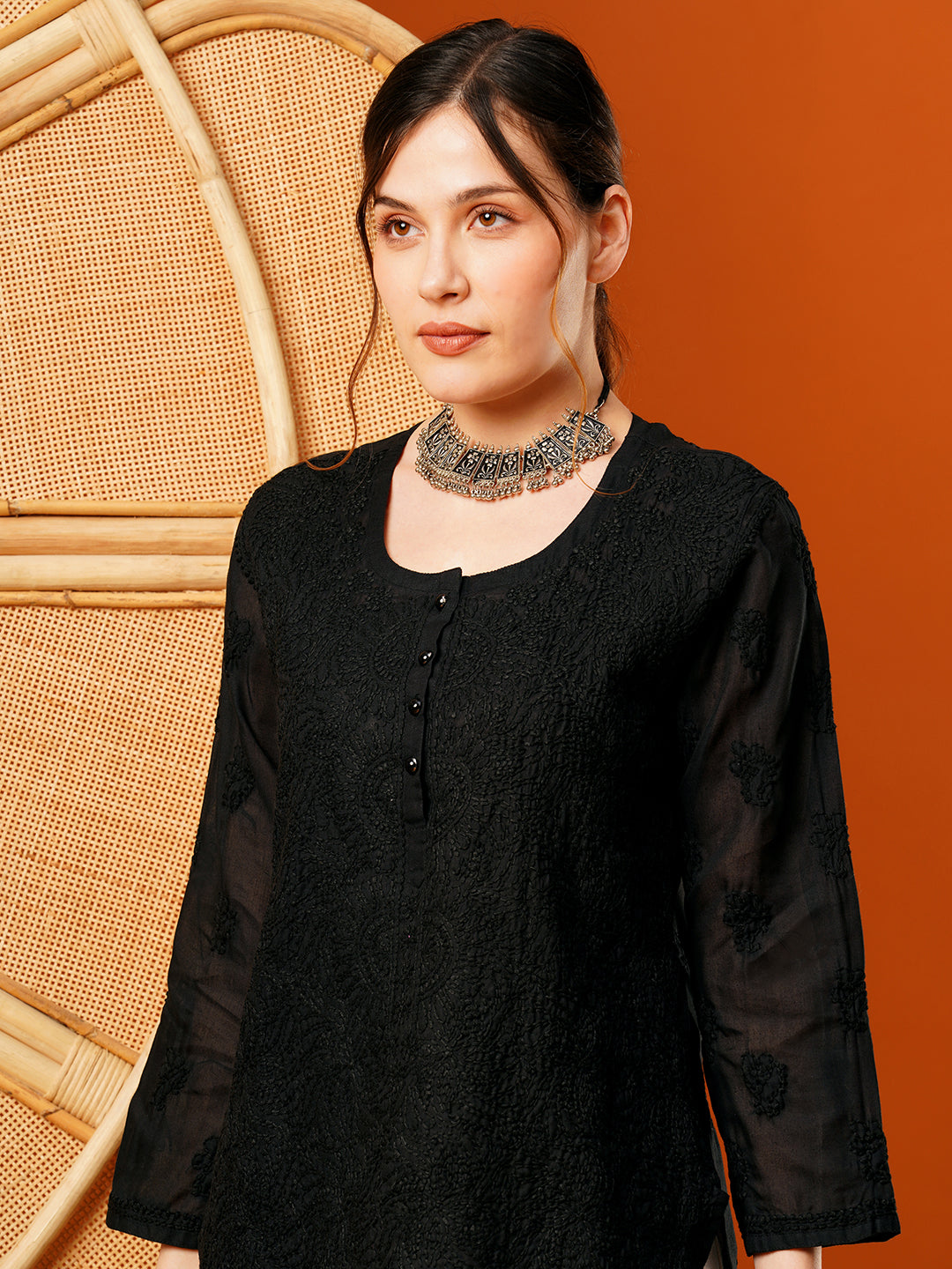 Black-Cotton-Blend-Embroidered-Chikankari-kurti