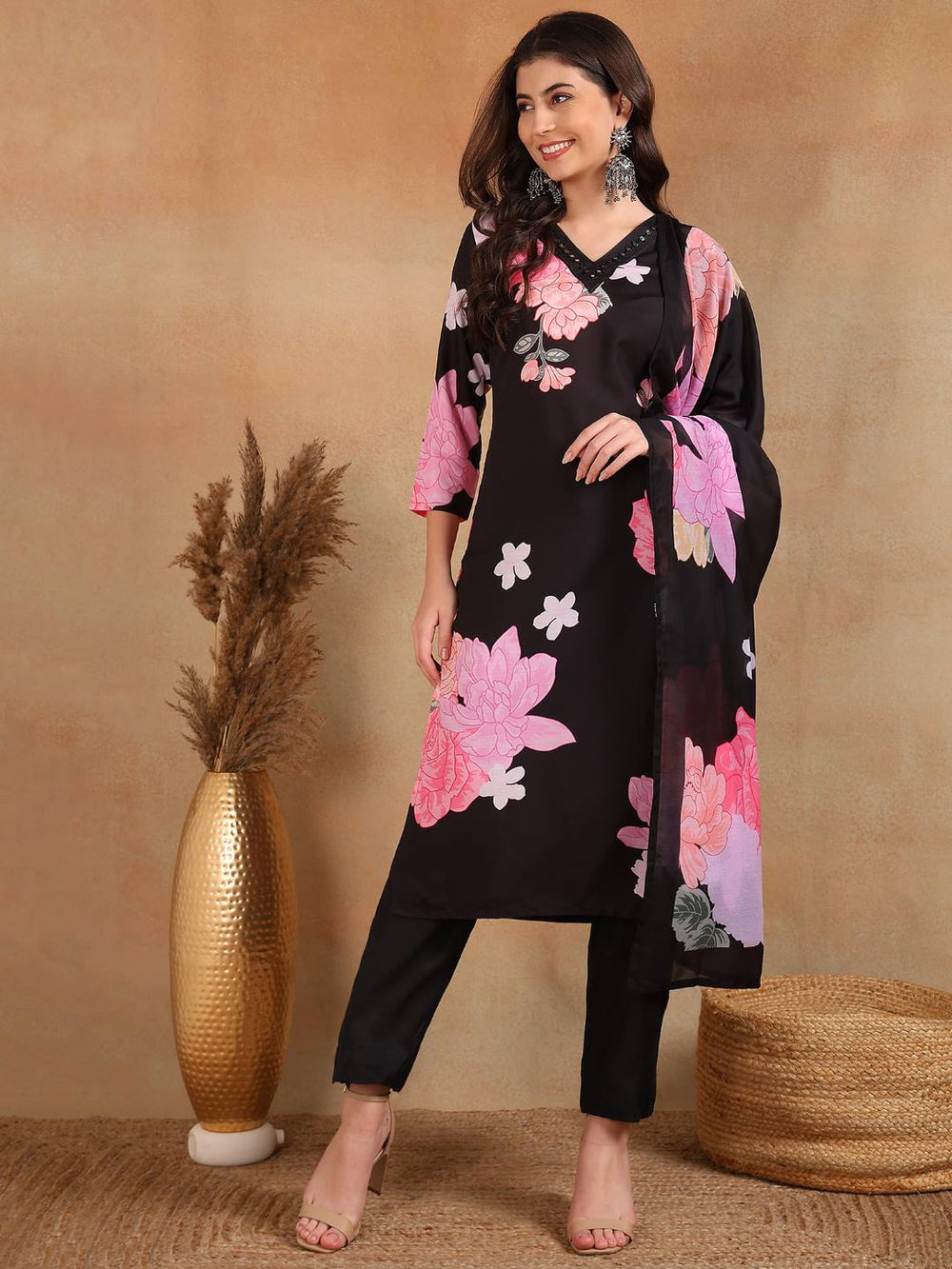 ZERESOUQ-Black-Cotton-Blend-Floral-Print-Straight-3-Piece-Kurta-Set