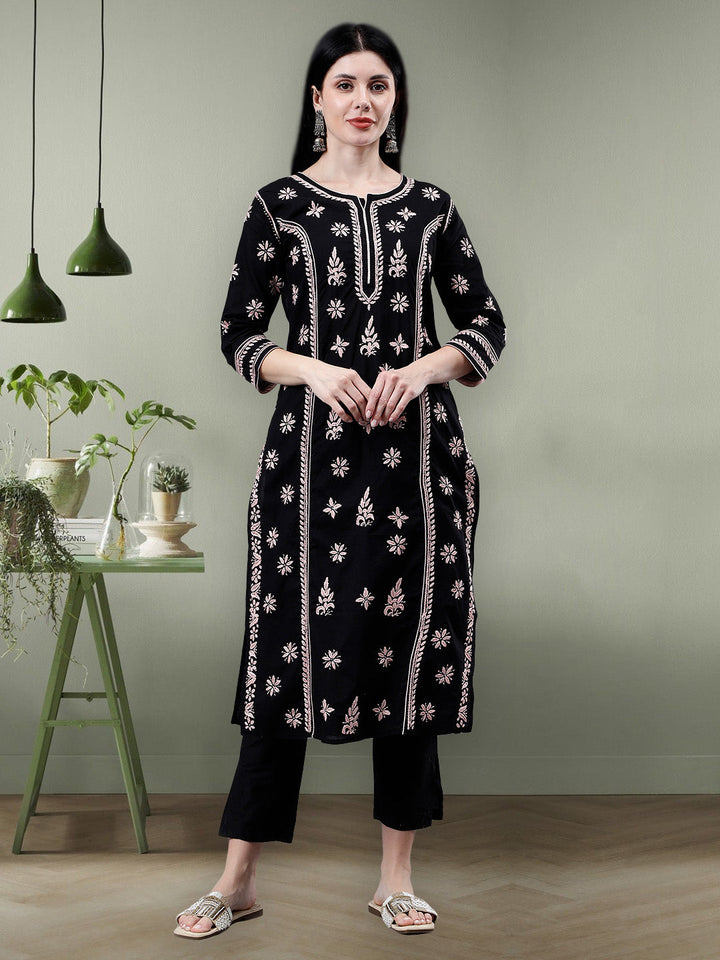 Black-Cotton-Embroidered-Lucknowi-Chikankari-Kurta