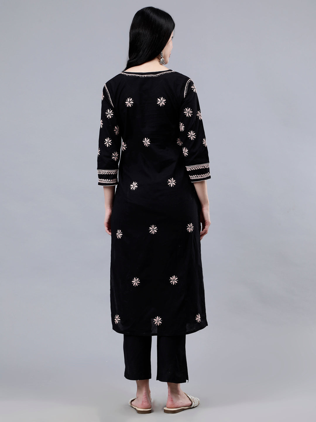 Black-Cotton-Embroidered-Lucknowi-Chikankari-Kurta