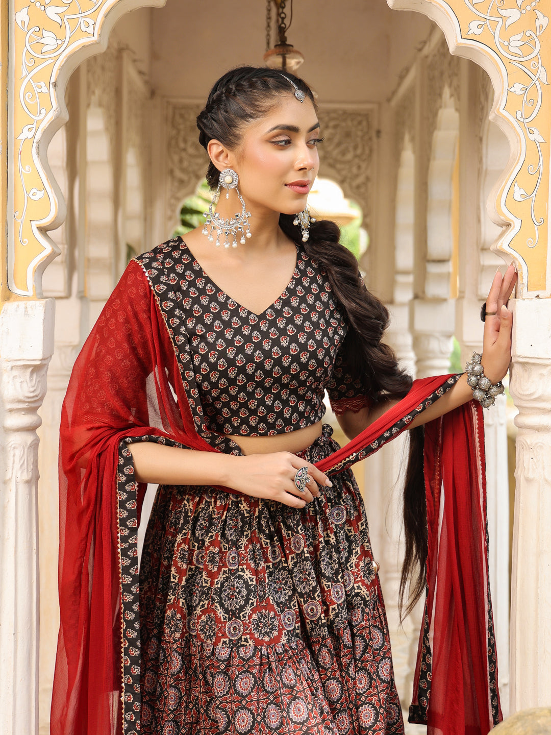 Black-Cotton-Ethnic-Motifs-Lehenga-Set