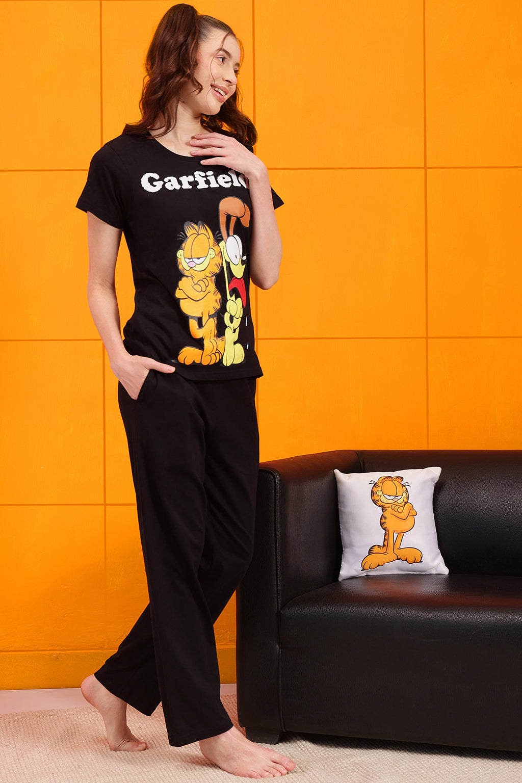 Black-Cotton-Garfield-Print-T-Shirt-&-Pyjama-Set