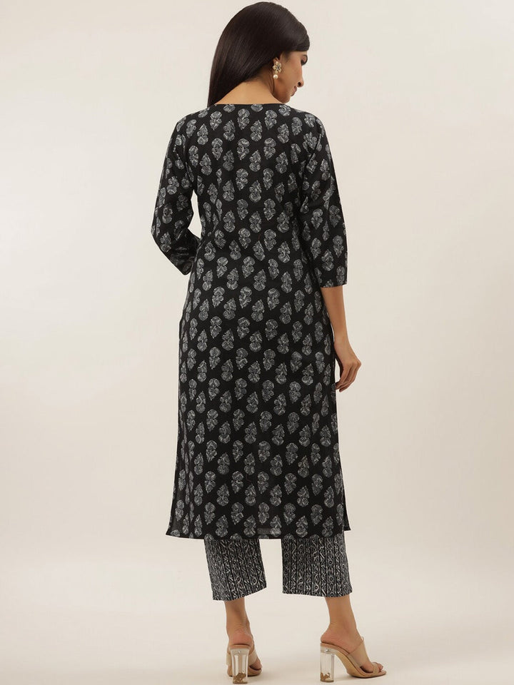 Black-Cotton-Yoke-Design-2-Piece-Kurta-Set