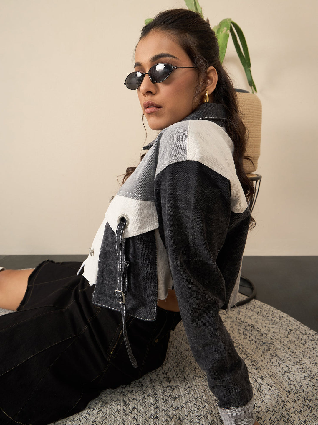 Black-Denim-Color-Blocking-Patchwork-Detail-Crop-Jacket