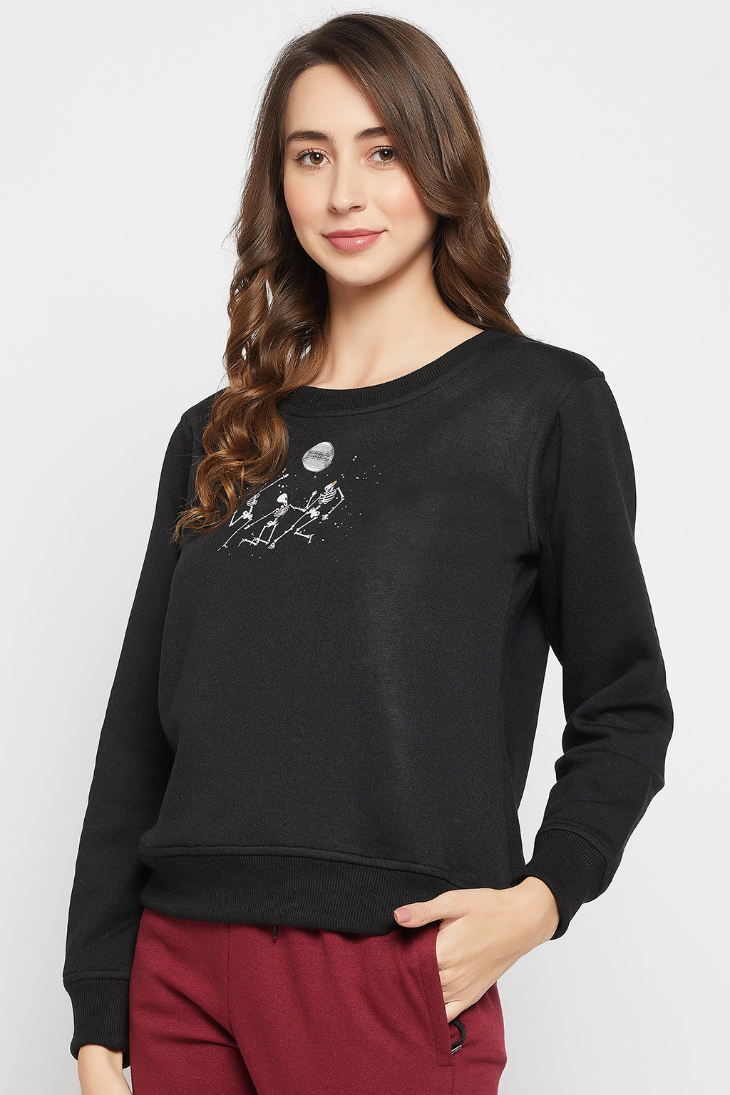 Black-Fleece-Graphic-Print-Sweatshirt