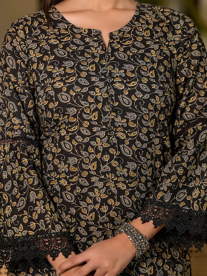 Black-Cotton-Floral-Print-Piping-On-Yoke-3-Piece-Kurta-Set