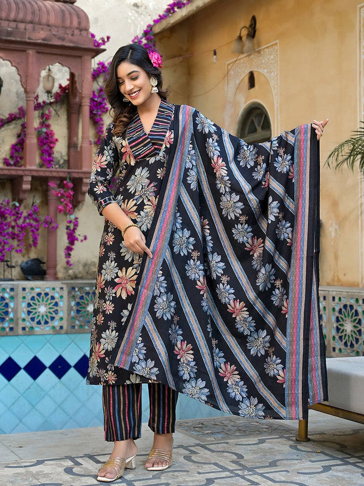 Black-Chanderi-Silk-Floral-Print-3-Piece-Kurta-Set