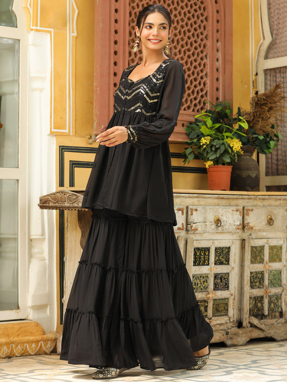 ZERESOUQ-Black-Georgette-Sequined-Sweetheart-Neck-Sharara-Set