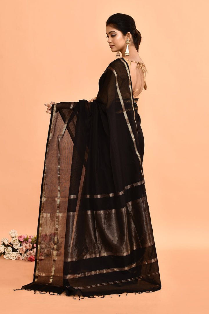 Black-Maheshwari-Double-Border-Check-Saree