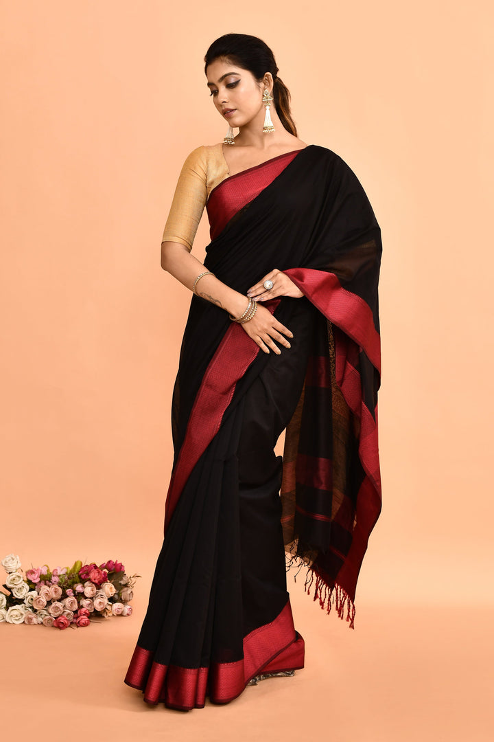 Black-Maheshwari-Saree-With-Contrast-Resham-Border