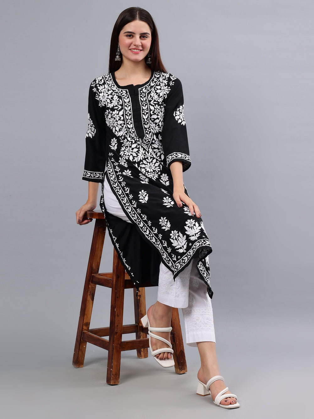 Black-Muslin-Embroidered-Chikankari-Kurti