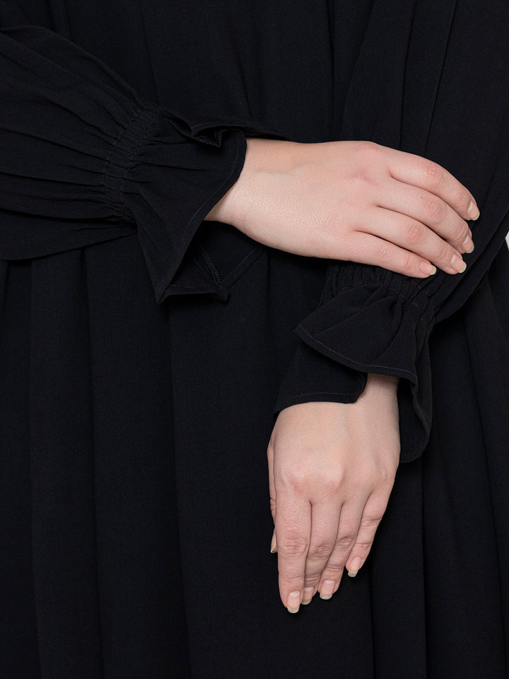 Black-Polyester-Crickeled-Front-Pleated-Abaya