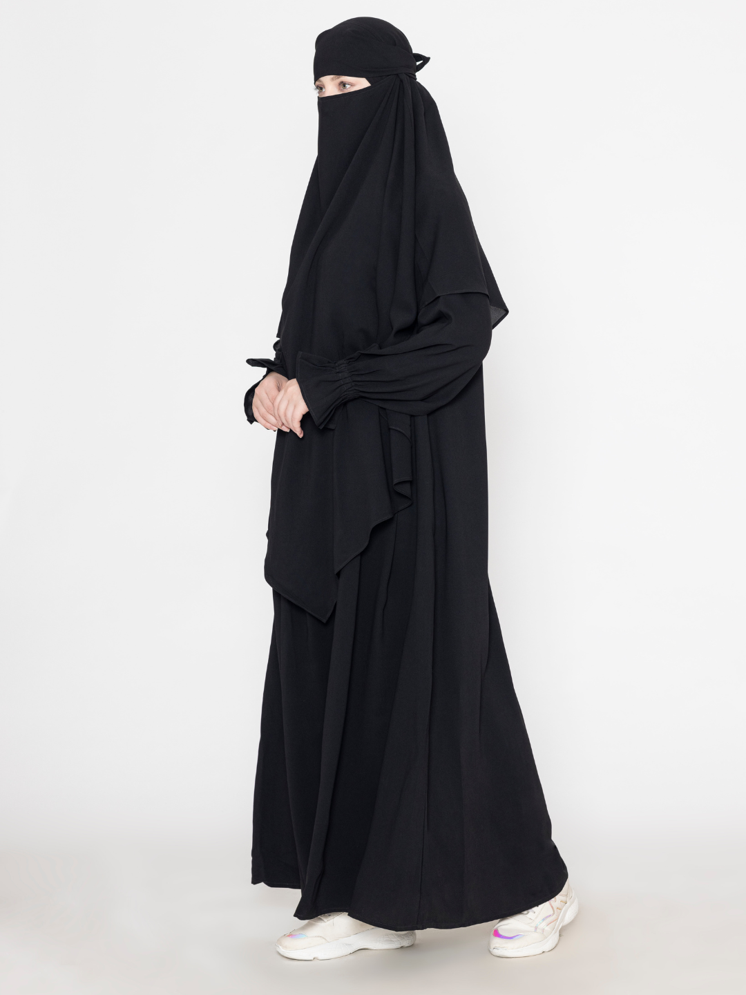 Black-Polyester-Front-Pleated-Crickeled-Abaya