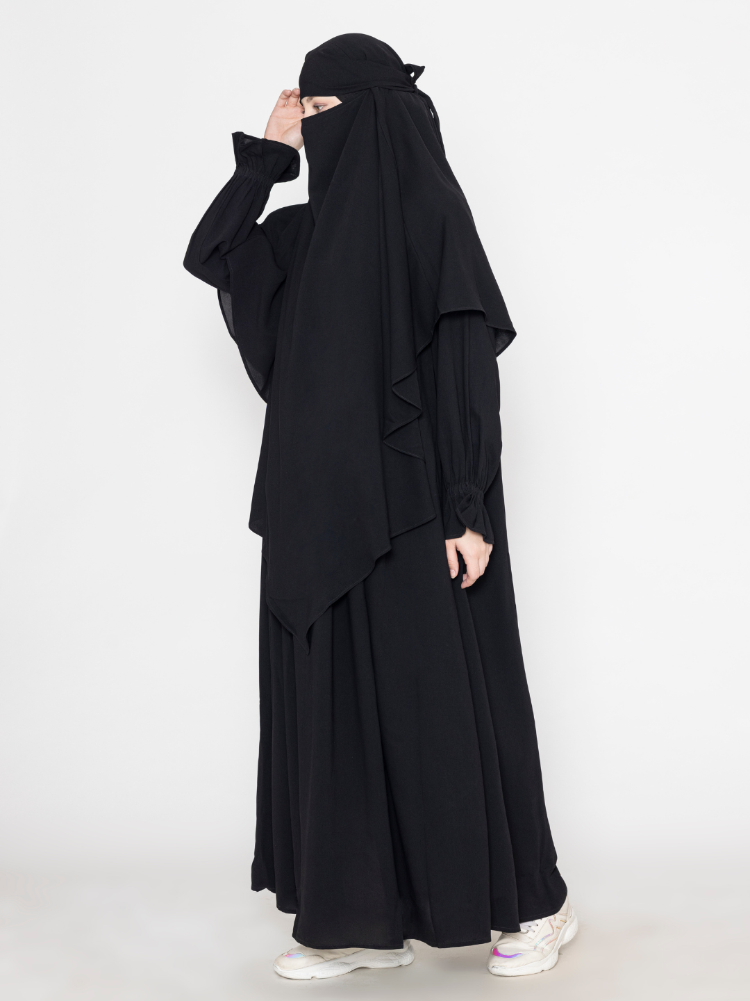 Black-Polyester-Front-Pleated-Crickeled-Abaya