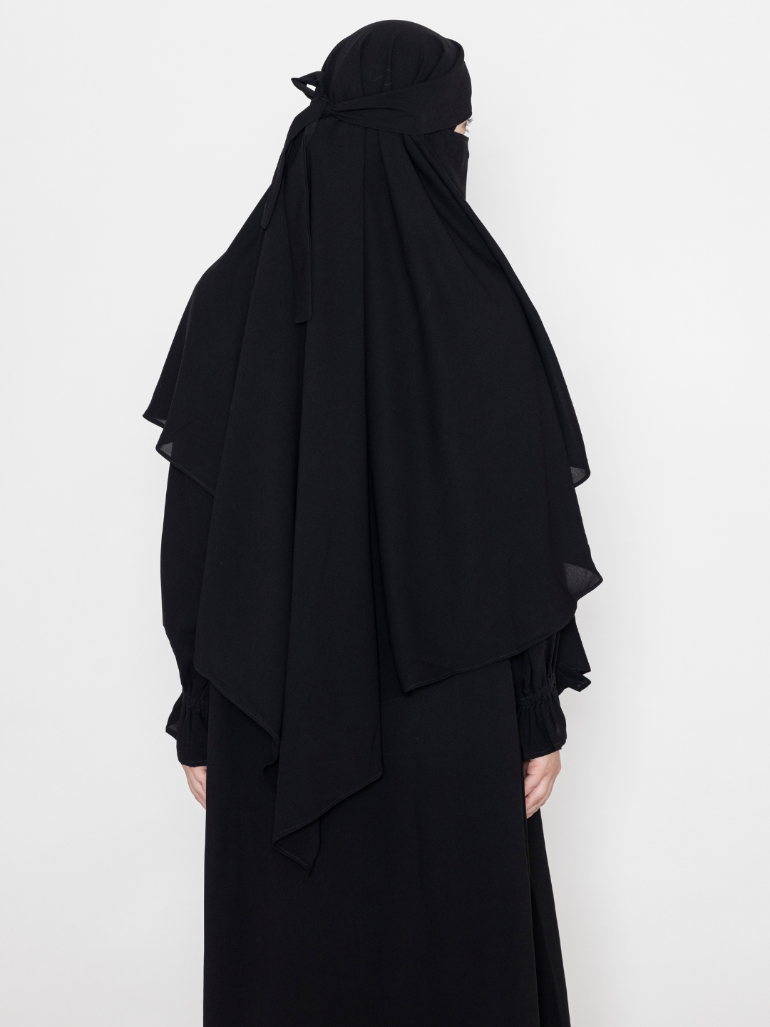 Black-Polyester-Front-Pleated-Crickeled-Abaya