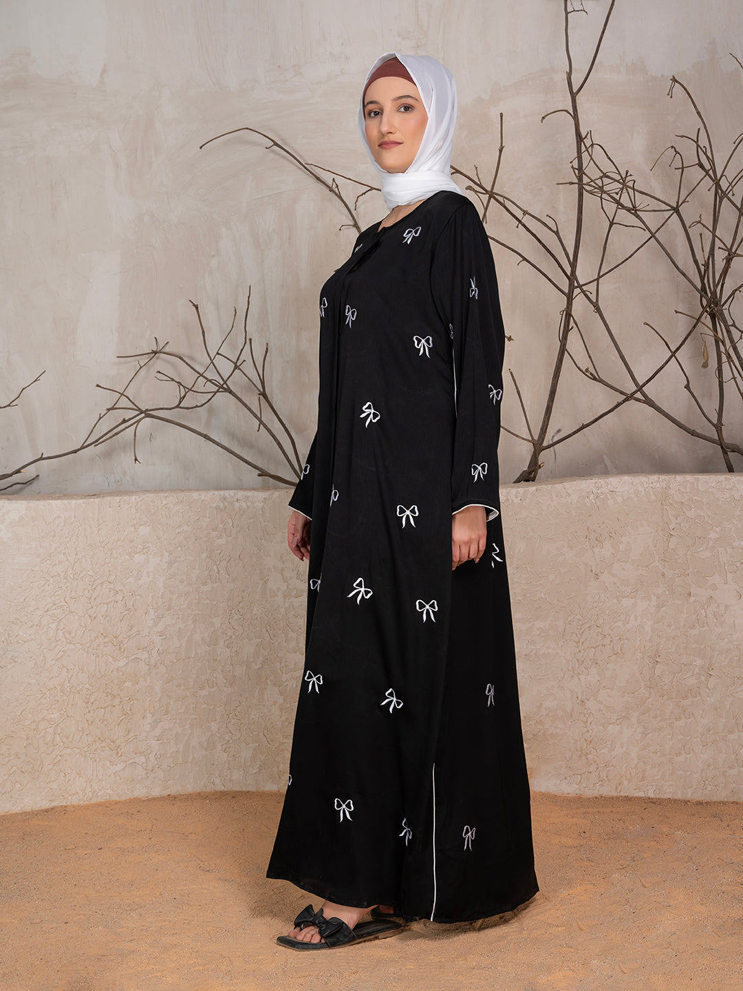 Black Polyester Tik Tok Fabric Bow Embroidered Abaya With Scarf