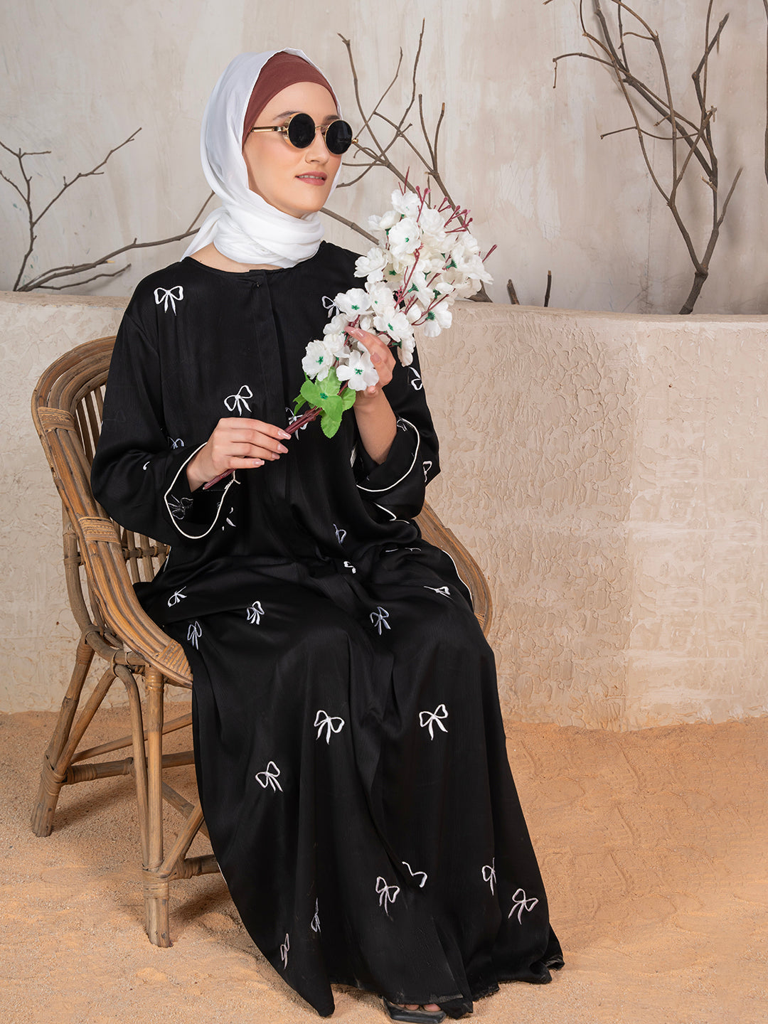 Black Polyester Tik Tok Fabric Bow Embroidered Abaya With Scarf