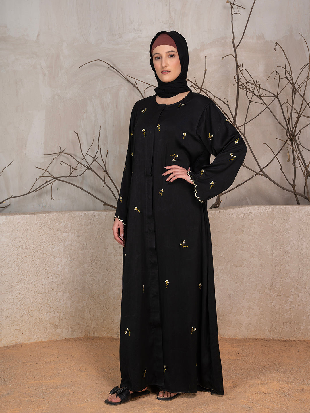 Black Polyester Tik Tok Fabric Floral Embroidered Abaya With Scarf