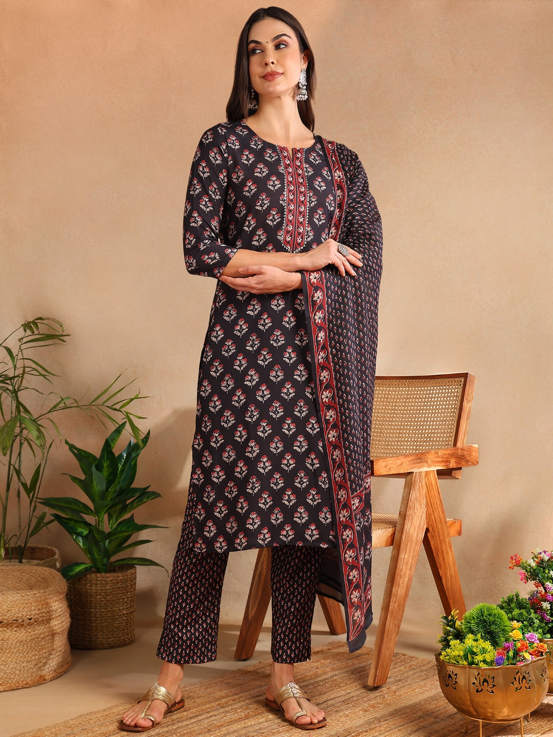 Black-Rayon-Blend-Floral-Print-Straight-3-Piece-Kurta-Set