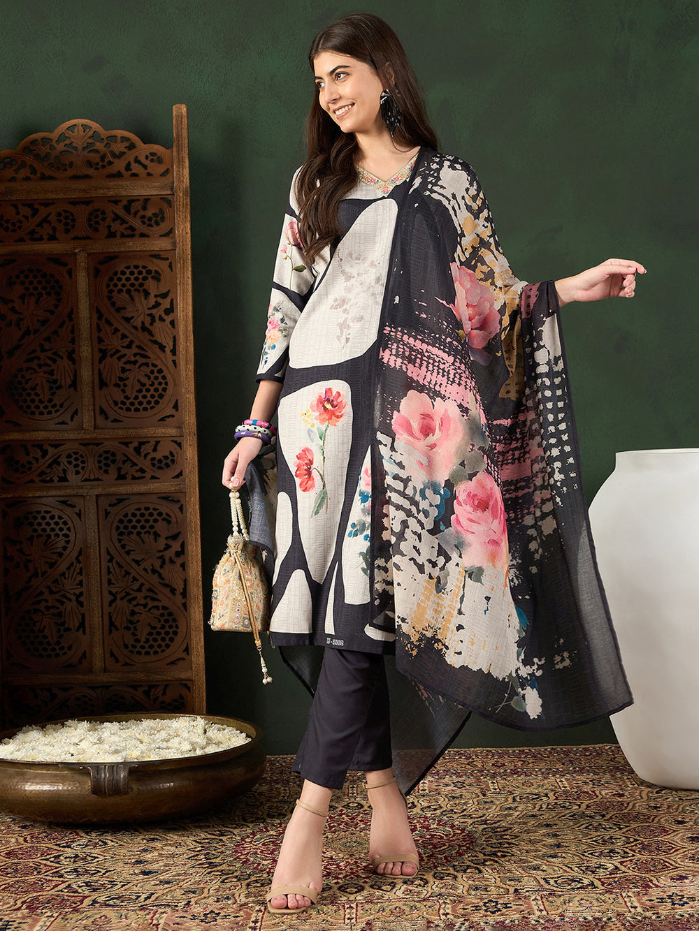 Black-Silk-Blend-Floral-Printed-3-Piece-Kurta-Set