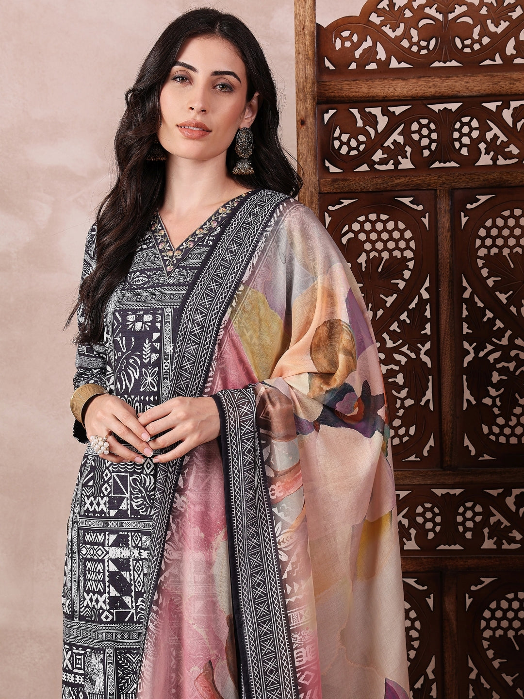 Black-Silk-Blend-Geometric-Printed-3-Piece-Kurta-Set