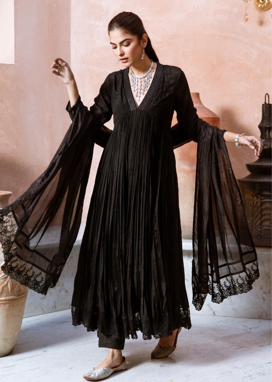 Black-Silk-Lace-Detailed-Collar-Neck-Anarkali-Set