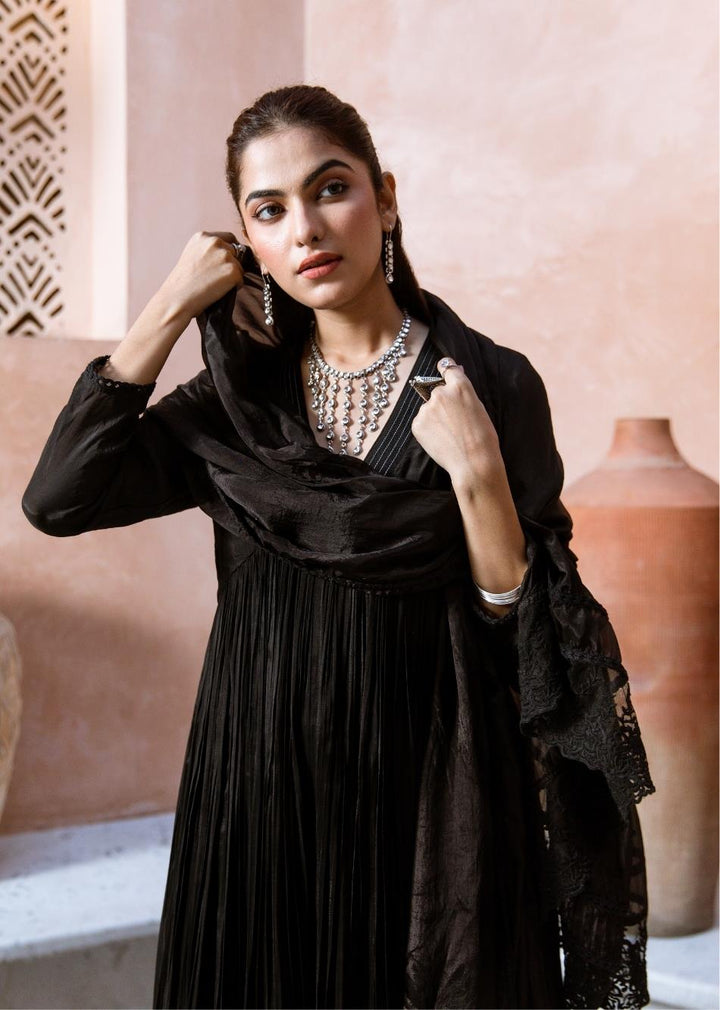 Black-Silk-Lace-Detailed-Collar-Neck-Anarkali-Set