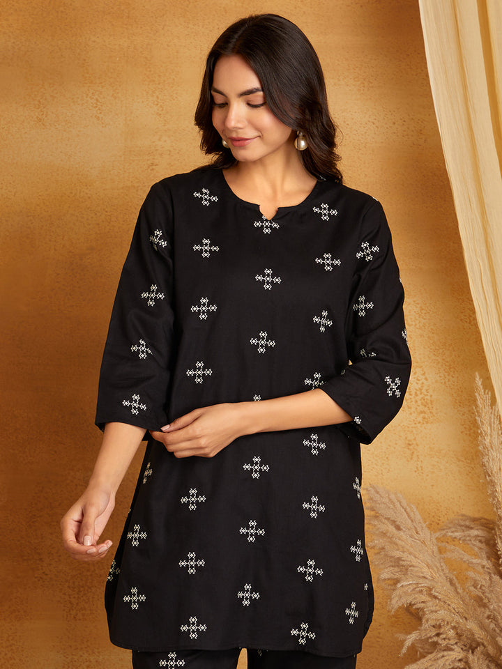 Black Viscose Linen Embroidered Kurti with Pants (Set of 2)