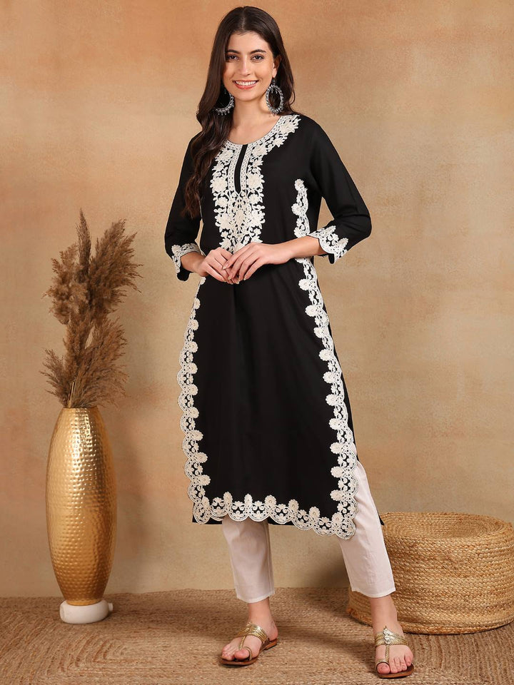 ZERESOUQ-Black-Viscose-Rayon-Solid-Embroidered-Chikankari-Kurta