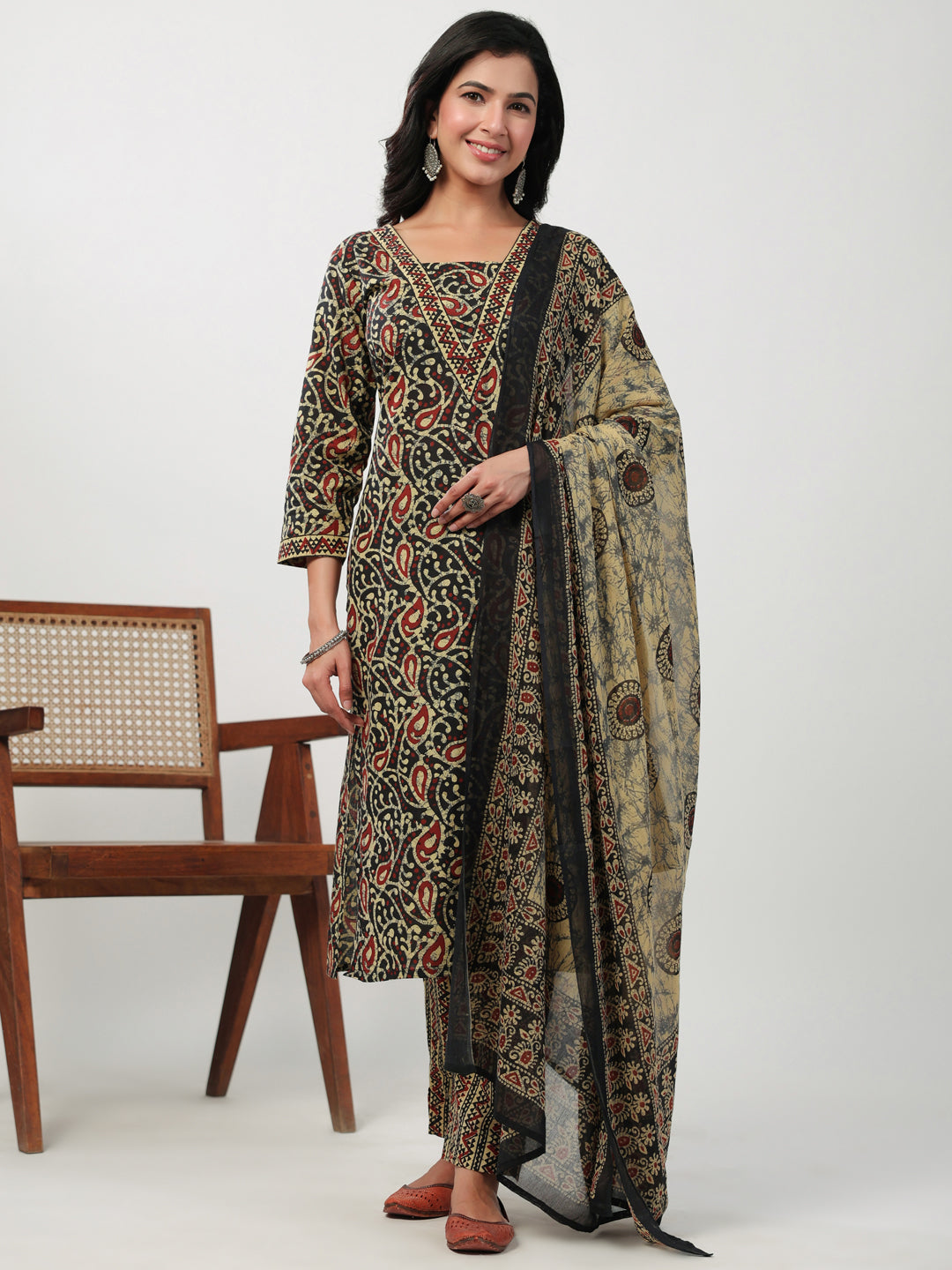 Black-&-Beige-Cambric-Straight-Printed-3-Piece-Kurta-Set