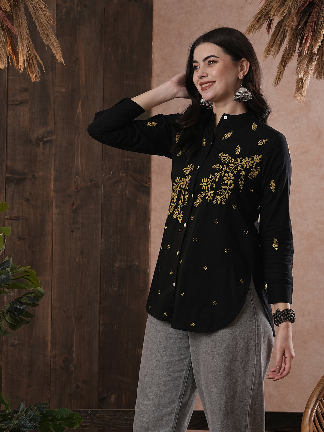 Black-&-Fawn-Cotton-Floral-Hand-Embroidered-Chikankari-Kurti