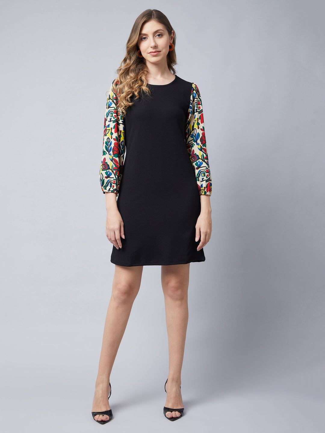 Black-&-Multi-Polyester-Dress-With-Printed-Balloon-Sleeves