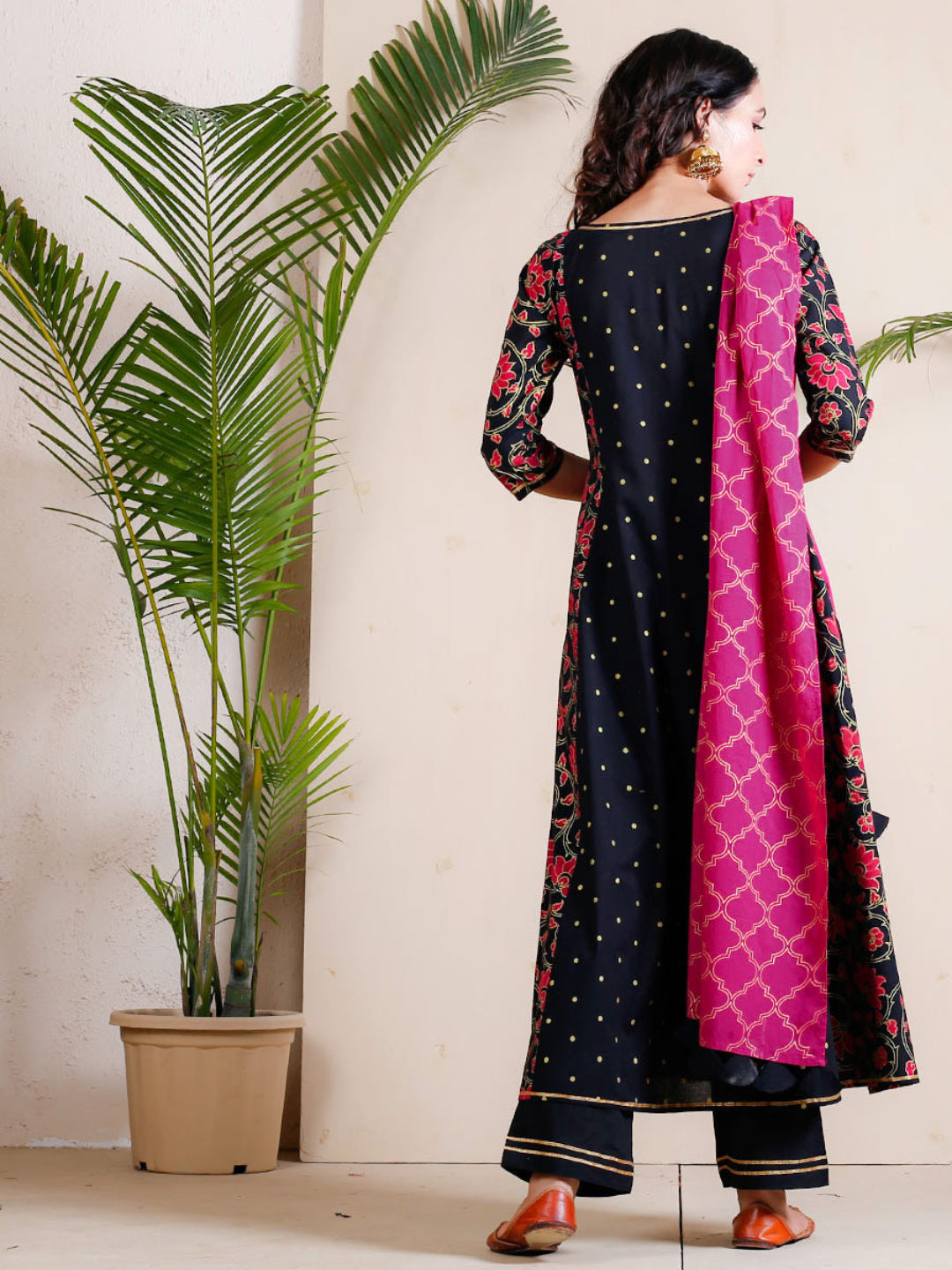 Black & Pink Printed Kurta Set With Dupatta