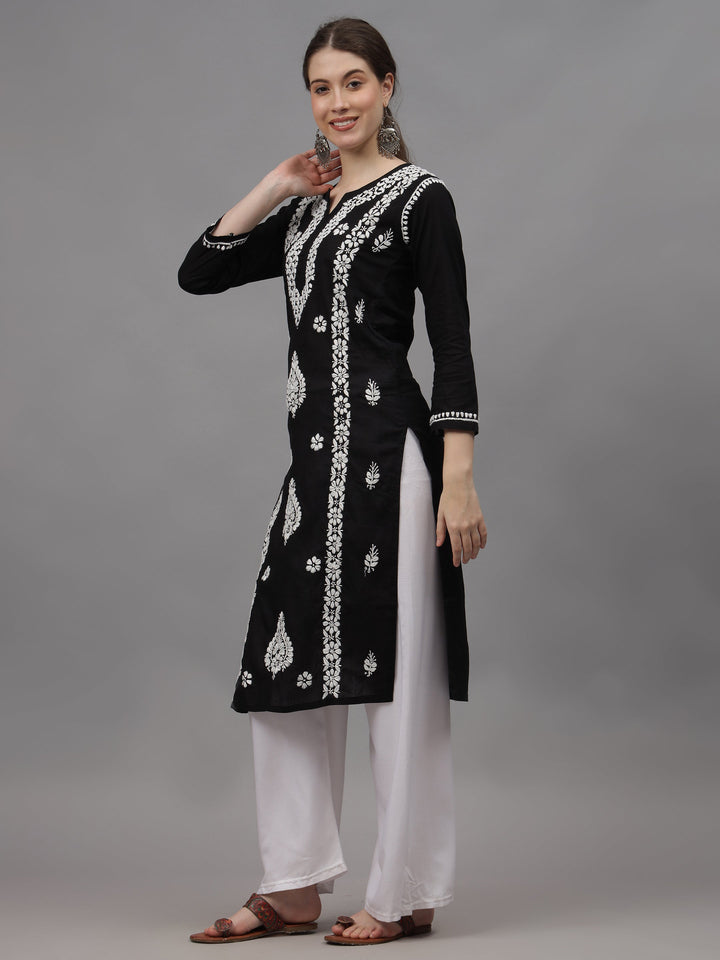 Black-&-White-Cotton-Embroidered-Chikankari-Kurti