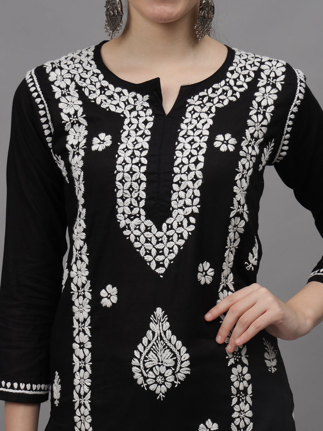 Black-&-White-Cotton-Embroidered-Chikankari-Kurti