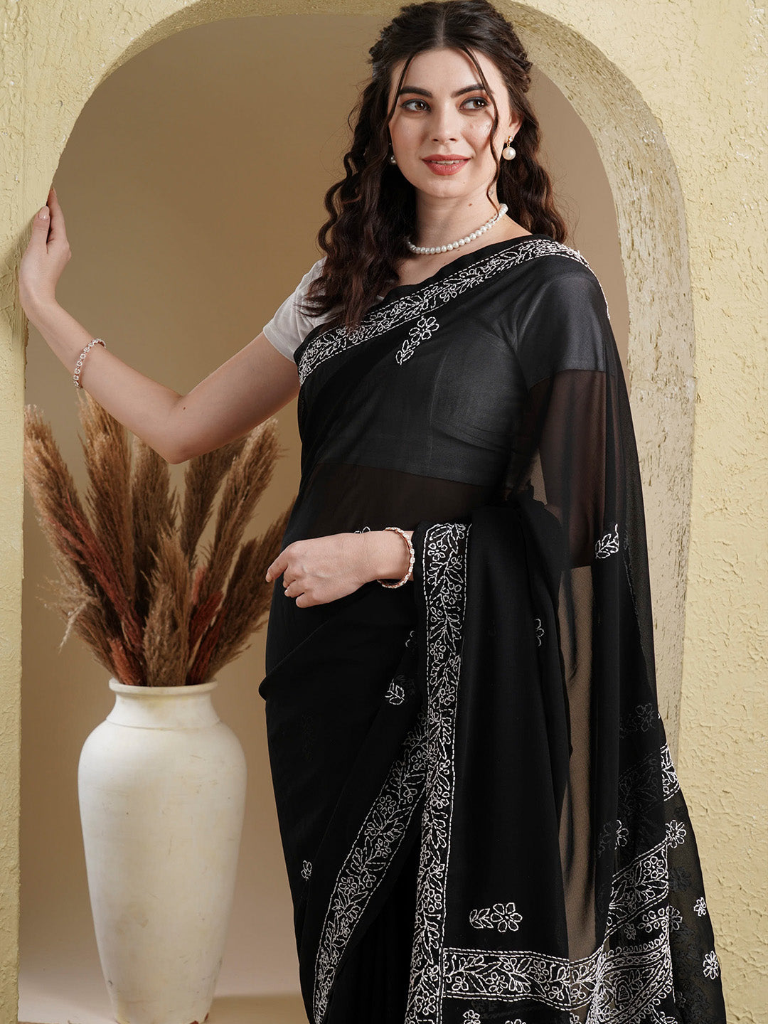 Black-&-White-Georgette-Hand-Embroidered-Chikankari-Saree