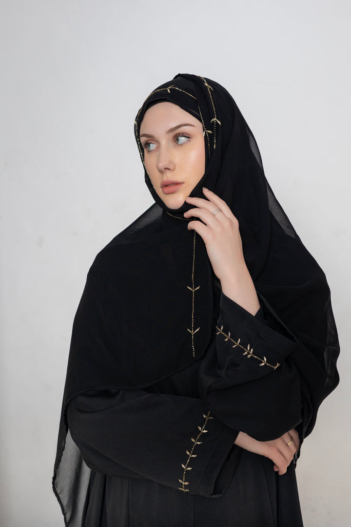 Black-100%-Polyester-Embroidered-Abaya-With-Scarf