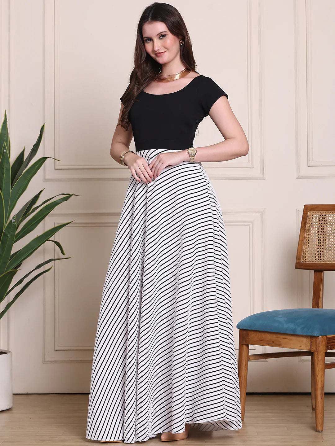 Black-And-White-Lycra-Dramatic-Cap-Sleeve-Gown