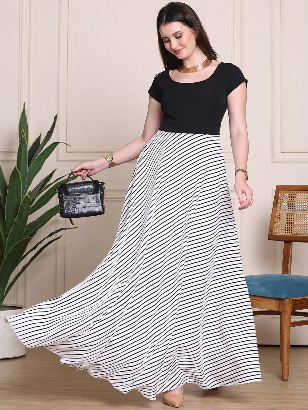 Black-And-White-Lycra-Dramatic-Cap-Sleeve-Gown