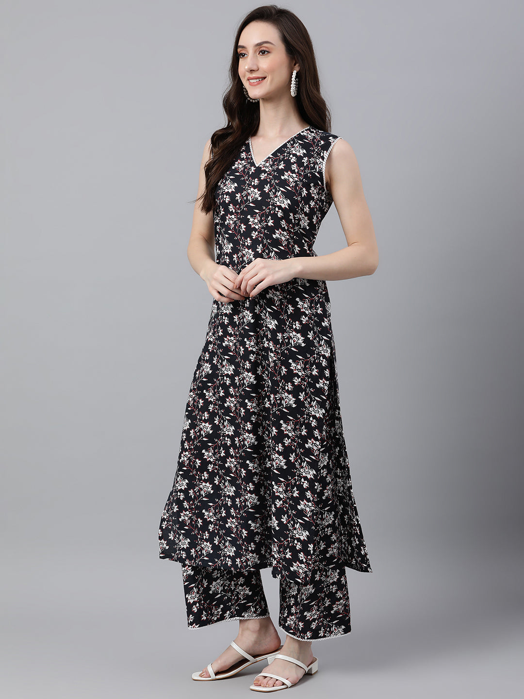 Black Cotton Floral Print Kurta & Pant Set