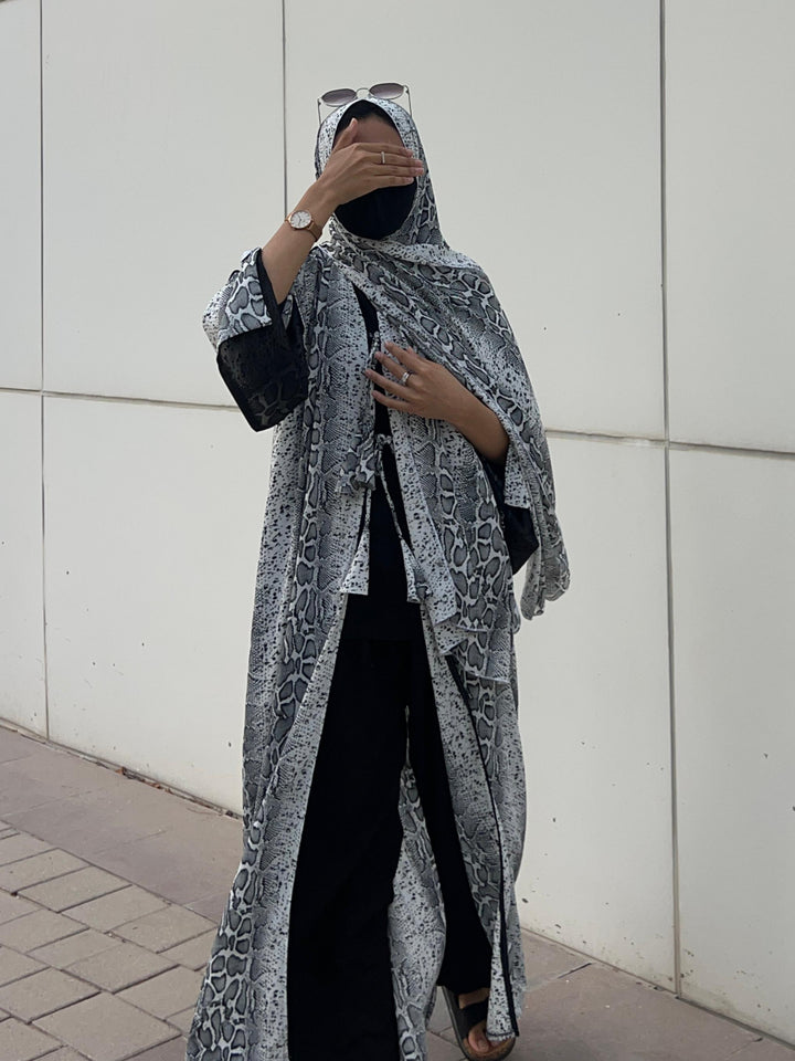 Grey-Georgette-Snake-Print-Kimono-&-Sheila-Set-