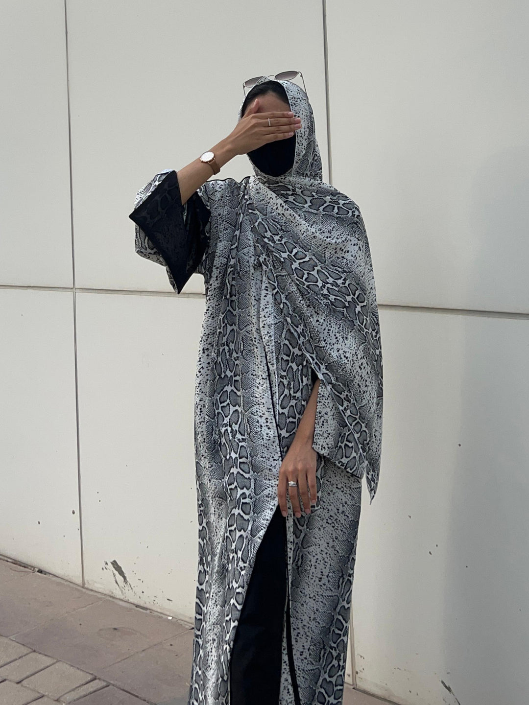 Grey-Georgette-Snake-Print-Kimono-&-Sheila-Set-