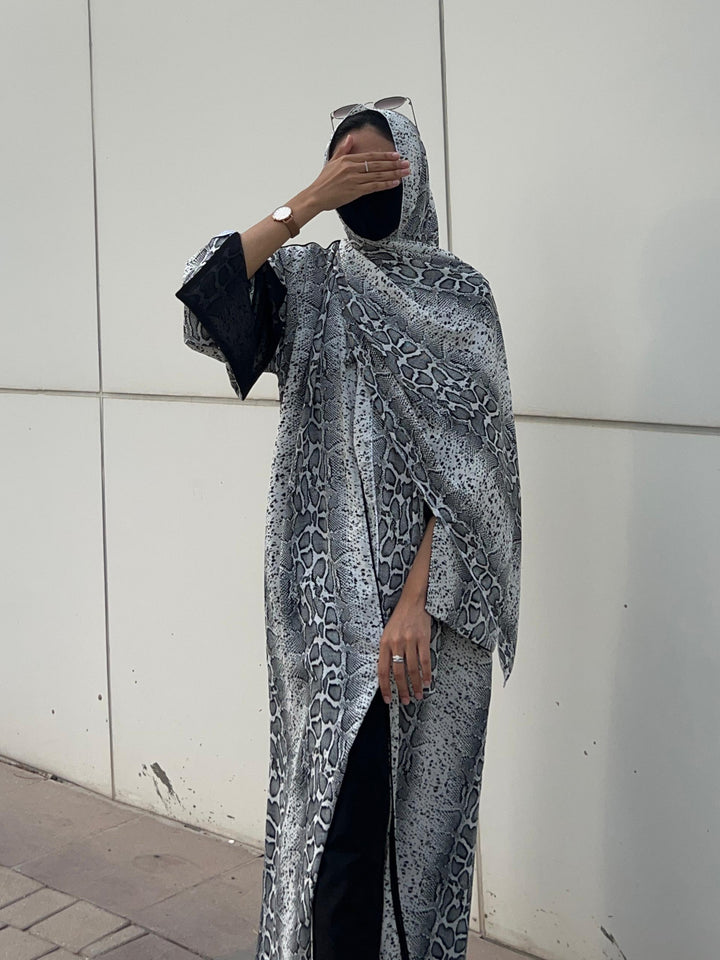 Grey-Georgette-Snake-Print-Kimono-&-Sheila-Set-