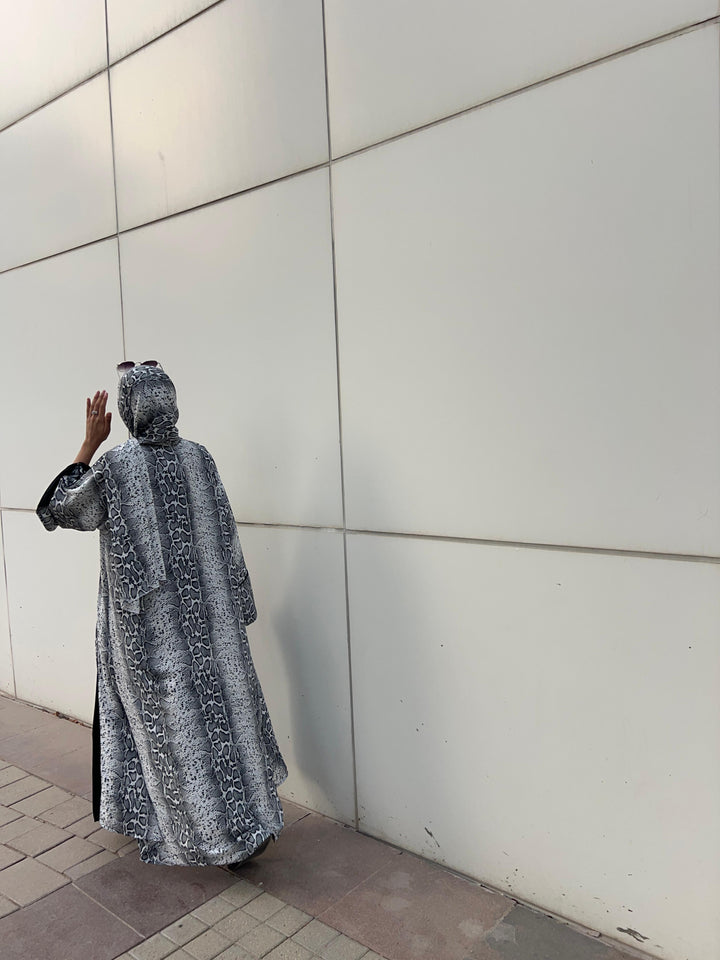 Grey-Georgette-Snake-Print-Kimono-&-Sheila-Set-