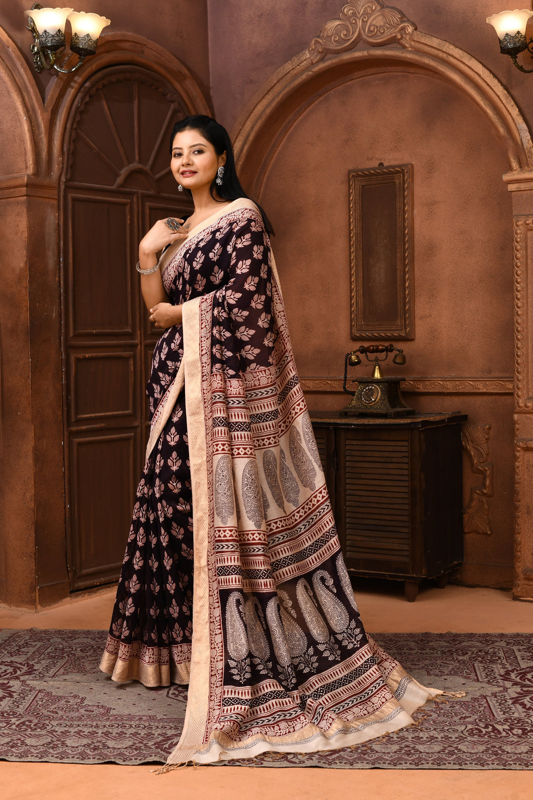 Black-Maheshwari-Cross-Border-Bagh-Print-Saree