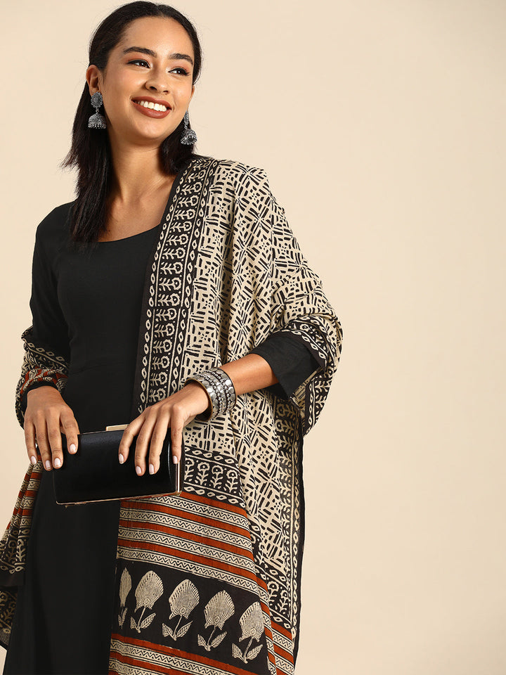 Black-Rayon-Solid-Flared-3-Piece-Kurta-Set