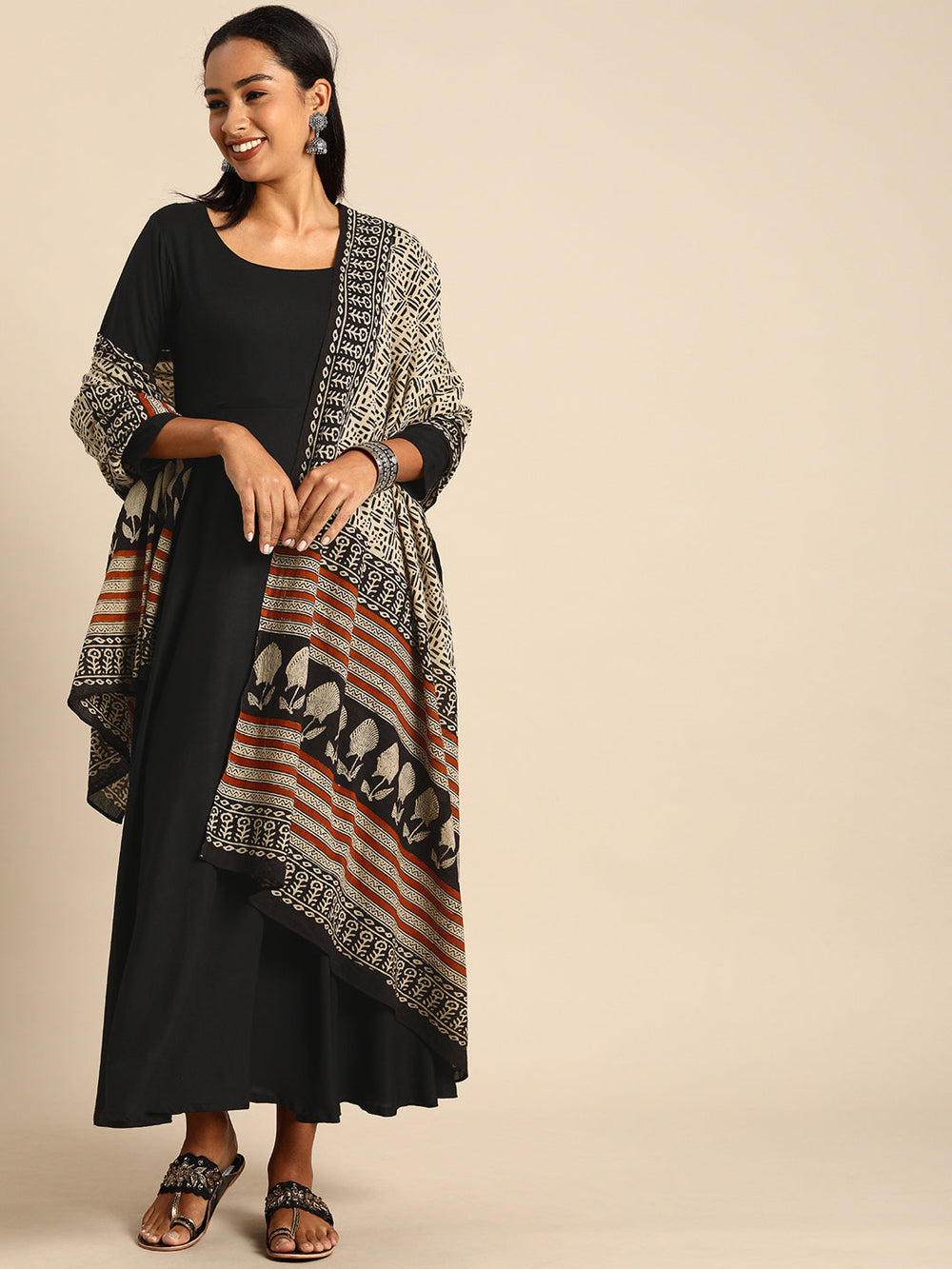 Black-Rayon-Solid-Flared-3-Piece-Kurta-Set
