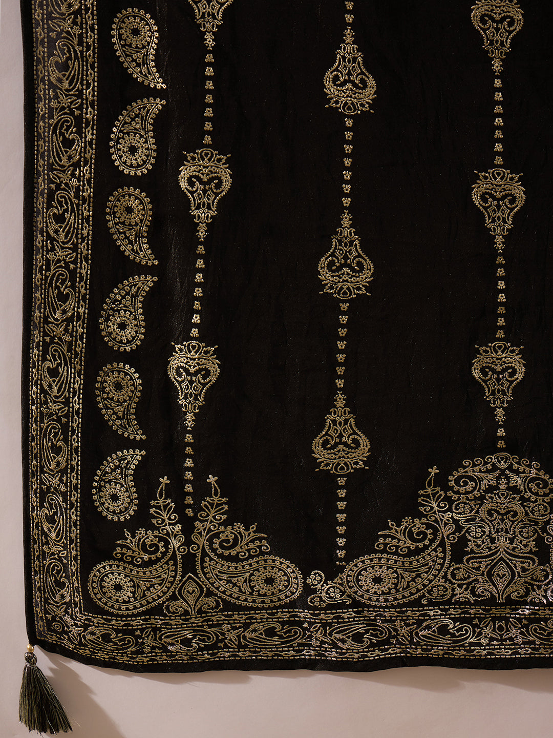 Black-Silk-Blend-Floral-Foil-Printed-3-Piece-Kurta-Set